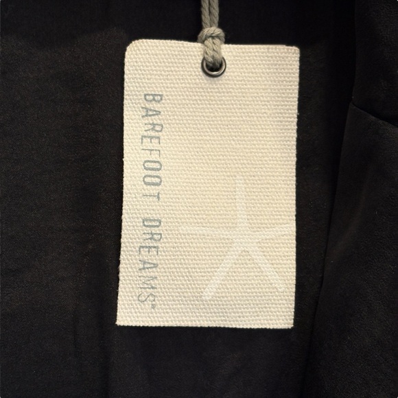 NEW Barefoot Dreams Black Collared Robe Size Large Washed Satin $198 NWT - Picture 14 of 14